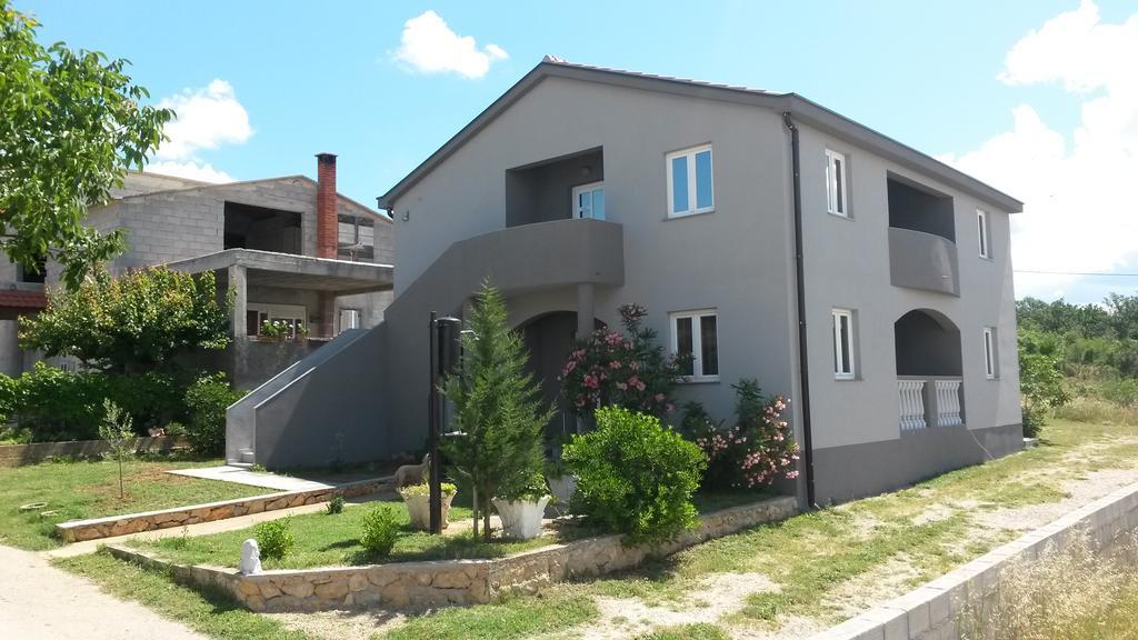 Apartman Monte Cristo Maslenica Bagian luar foto